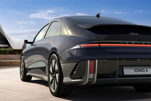Nahaufnahme des Hecks des Hyundai IONIQ 6