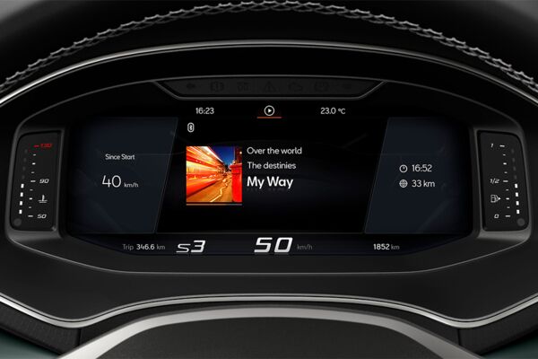 Das Head-Up Display des SEAT Arona aus der Nähe