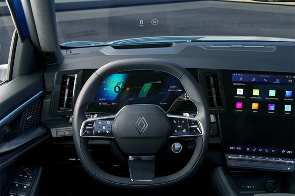 Das Interieur und Lenkrad des Renault Rafale E-Tech