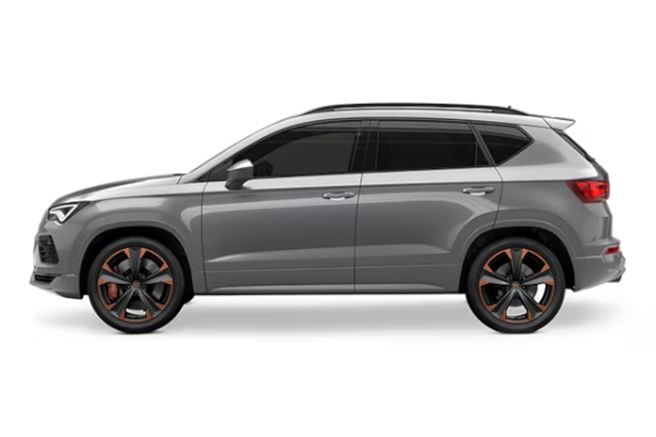 Zu sehen ist ein silberner Cupra Ateca VZ in Graphite Grau Metallic mit Exclusive Black/Copper Leichtmetallrädern.