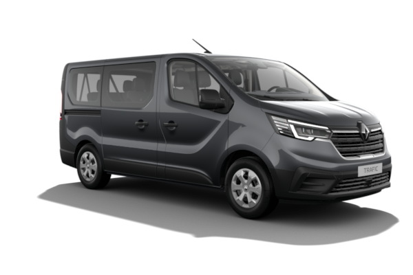 Zu sehen ist ein Renault Trafic in Kometen-Grau mit Leichtmetallrädern.
