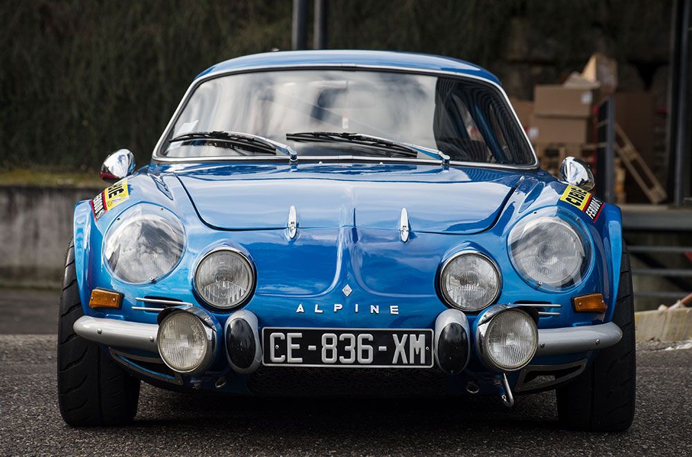 Ein Bild eines Alpine Oldtimer