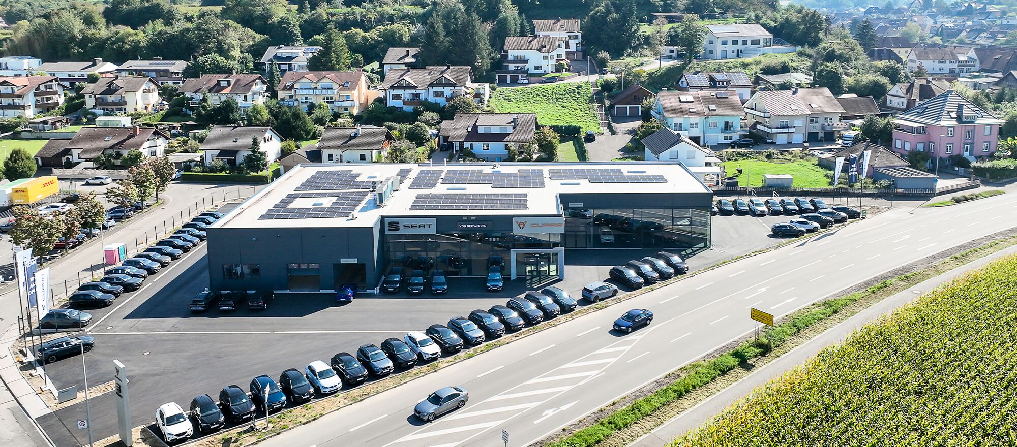 Ein Drohnenbild der CUPRA Garage im Ortenaukreis. Einer unserer CUPRA Standorte vom Autohaus von der Weppen
